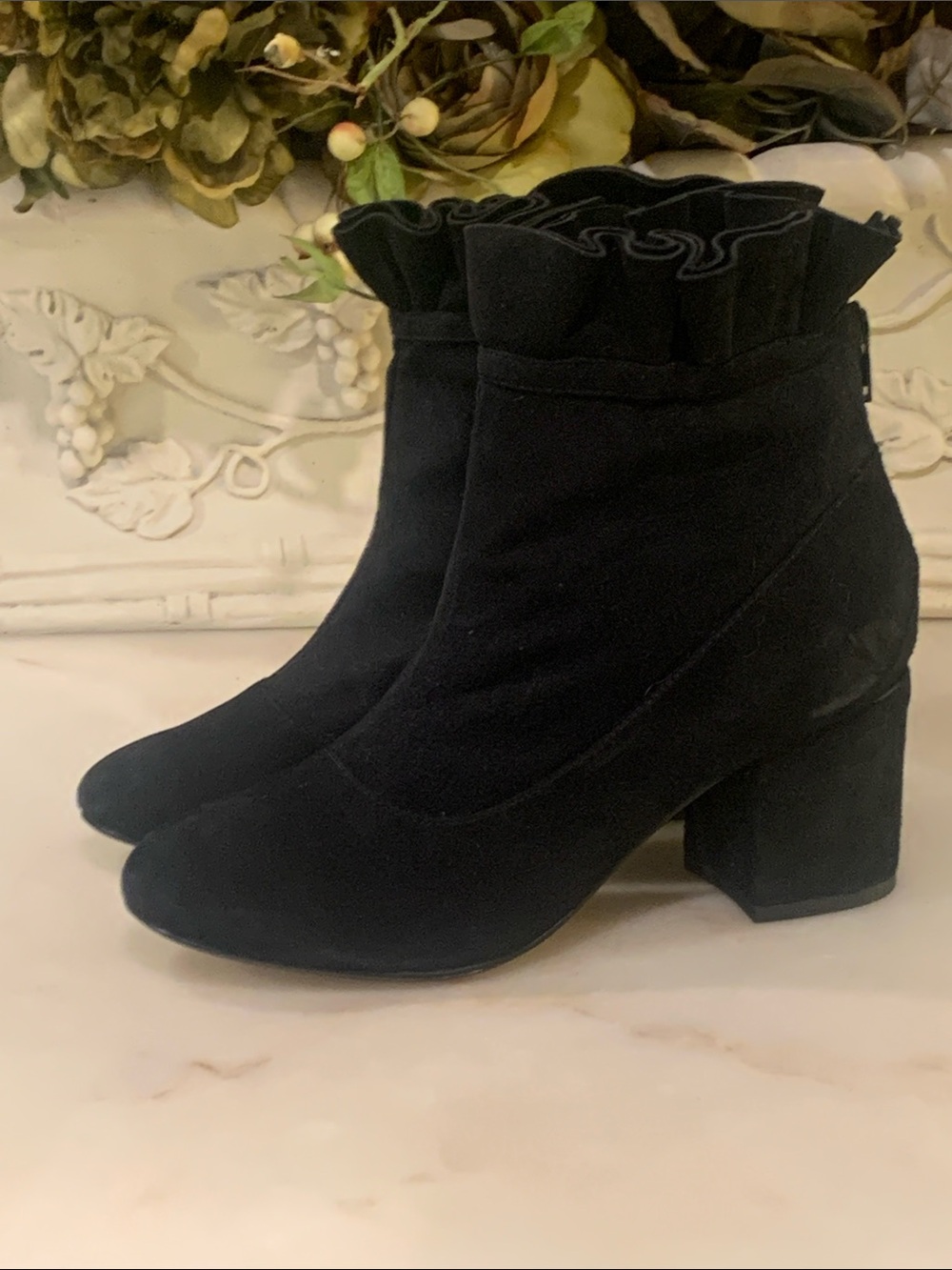 CECELIA BLACK SUEDE ANKLE BOOT SIZE 7 B